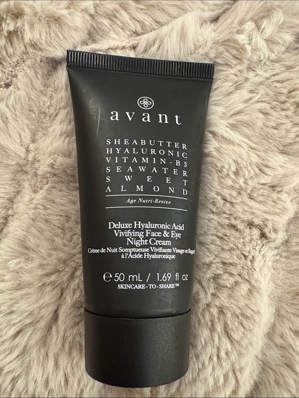 Avant Deluxe Hyaluronic Acid Vivifying Face & Eye Night Cream - Black